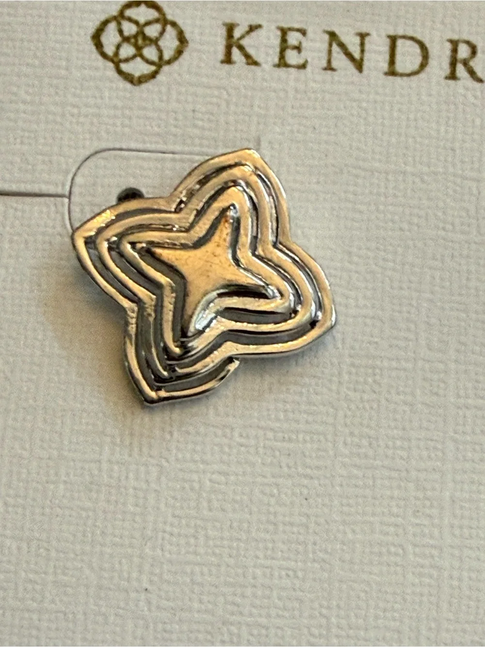 💛KENDRA SCOTT SILVER STUDS💛